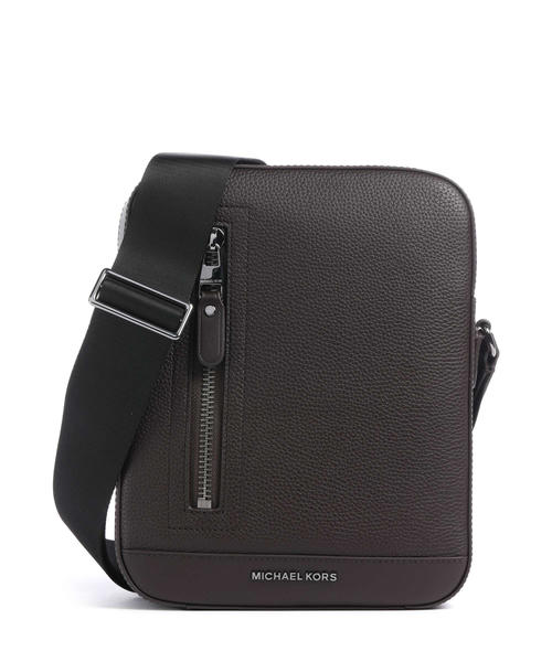 sumka-cherez-plecho-michael-kors-hudson-iz-zernistoi-korovei-kozhi-shokoladnogo-tsveta