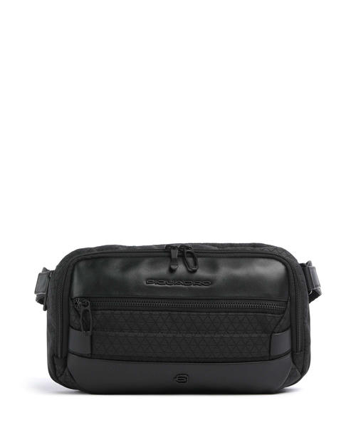 sumka-cherez-plecho-piquadro-w139-iz-pererabotannogo-poliestera-chernogo-tsveta-1