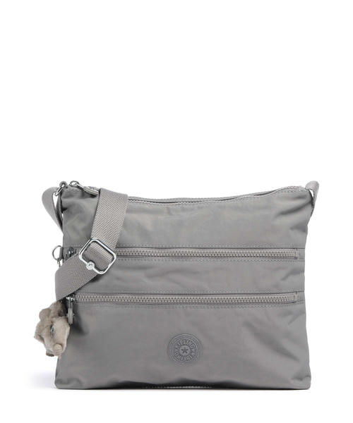 sumka-cherez-plecho-kipling-basic-alvar-iz-pererabotannogo-poliamida-privlekatelnaia-seraia