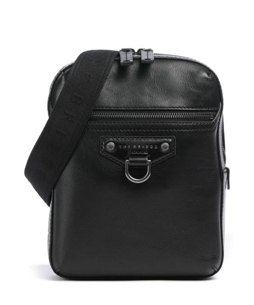 sumka-cherez-plecho-bridge-iacopo-iz-korovei-kozhi-chernogo-tsveta