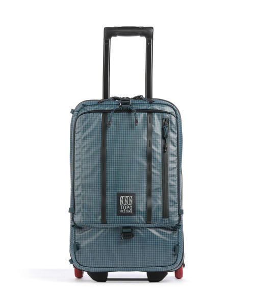 dorozhnaia-sumka-topo-designs-apex-na-kolesakx-tsvet-pund-bliu-54-sm