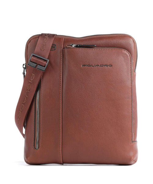 sumka-cherez-plecho-piquadro-black-square-iz-zernenoi-kozhi-cuoio