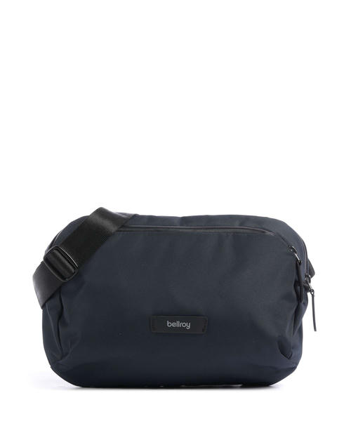 sumka-sling-bellroy-transit-5-iz-pererabotannogo-poliestera-s-risunkom-nochnogo-neba