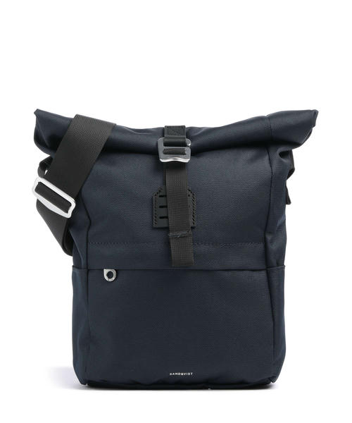 sumka-sandqvist-icon-sacoche-crossbody-iz-pererabotannogo-poliestera-temno-siniaia