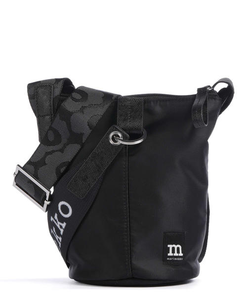 sumka-cherez-plecho-marimekko-solid-essential-iz-poliamida-chernaia