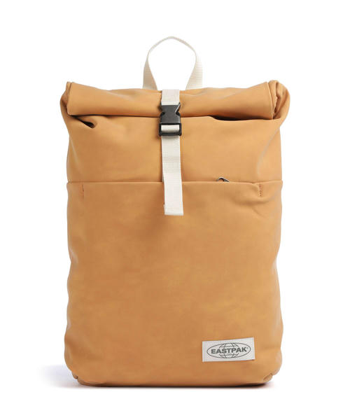 riukzak-eastpak-up-rolltop-16-poliester-poliuretan-uluchshennaia-tekstura-imbirnyi-tsvet