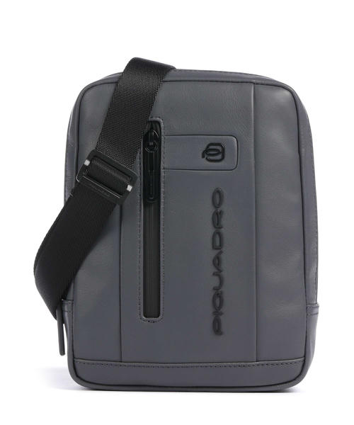 sumka-krossbodi-piquadro-urban-iz-vysokokachestvennoi-korovei-kozhi-serogo-tsveta