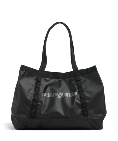 sumka-shopper-patagonia-black-hole-25-iz-pererabotannogo-poliestera-chernaia-s-chernymi-elementami