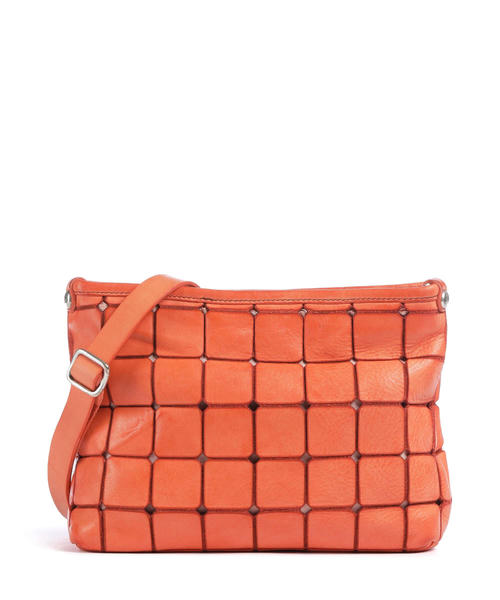 sumka-cherez-plecho-campomaggi-iz-zernistoi-korovei-kozhi-albikokka-1