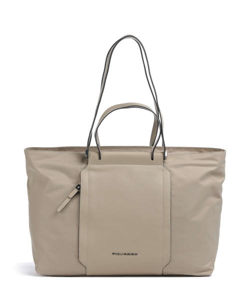 sumka-shopper-piquadro-w92t-15-diuimov-iz-pererabotannogo-neilona-bezhevogo-tsveta